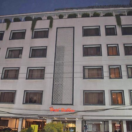 Hotel Vaibhav Varanasi Exteriör bild