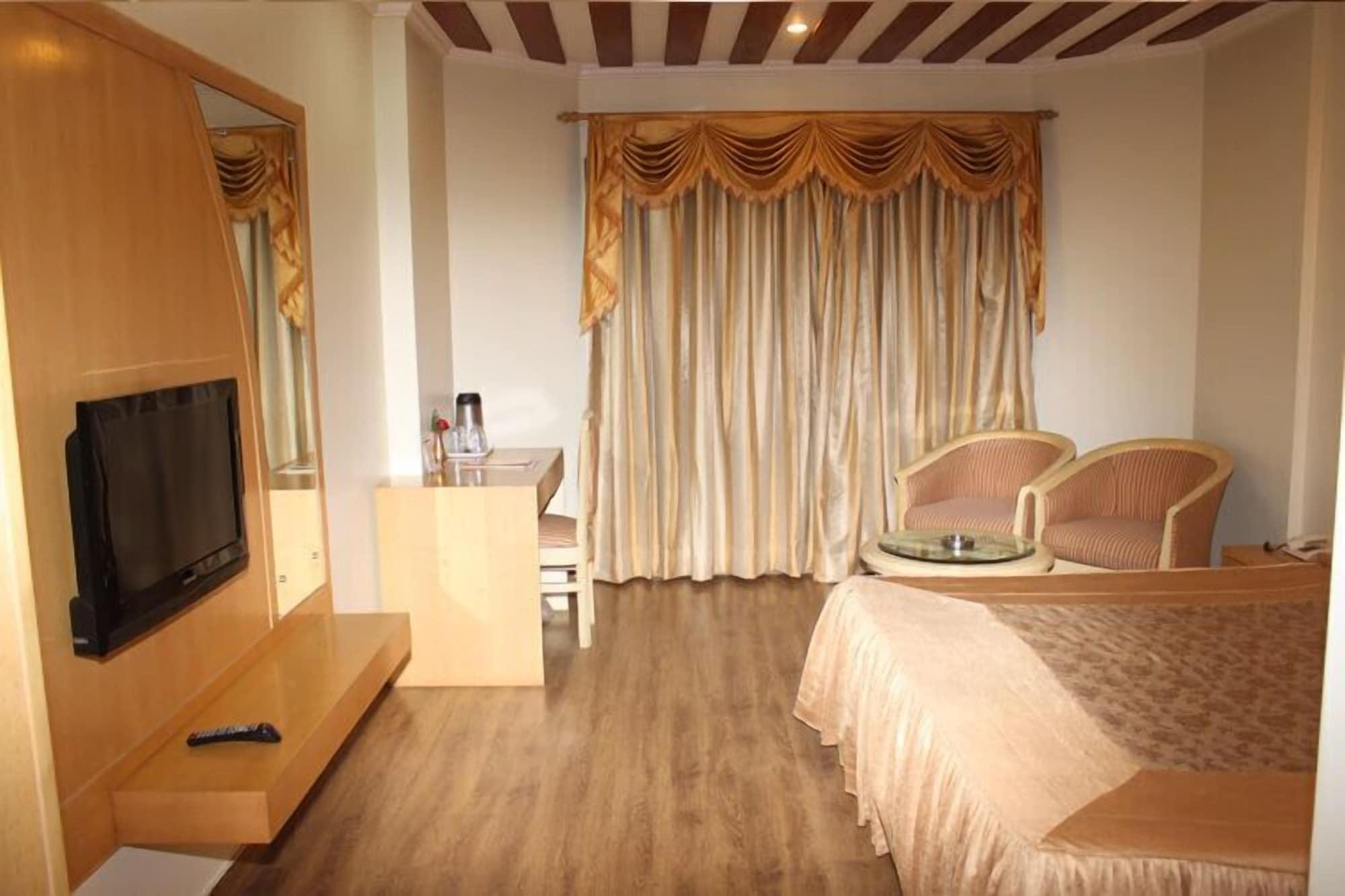 Hotel Vaibhav Varanasi Exteriör bild