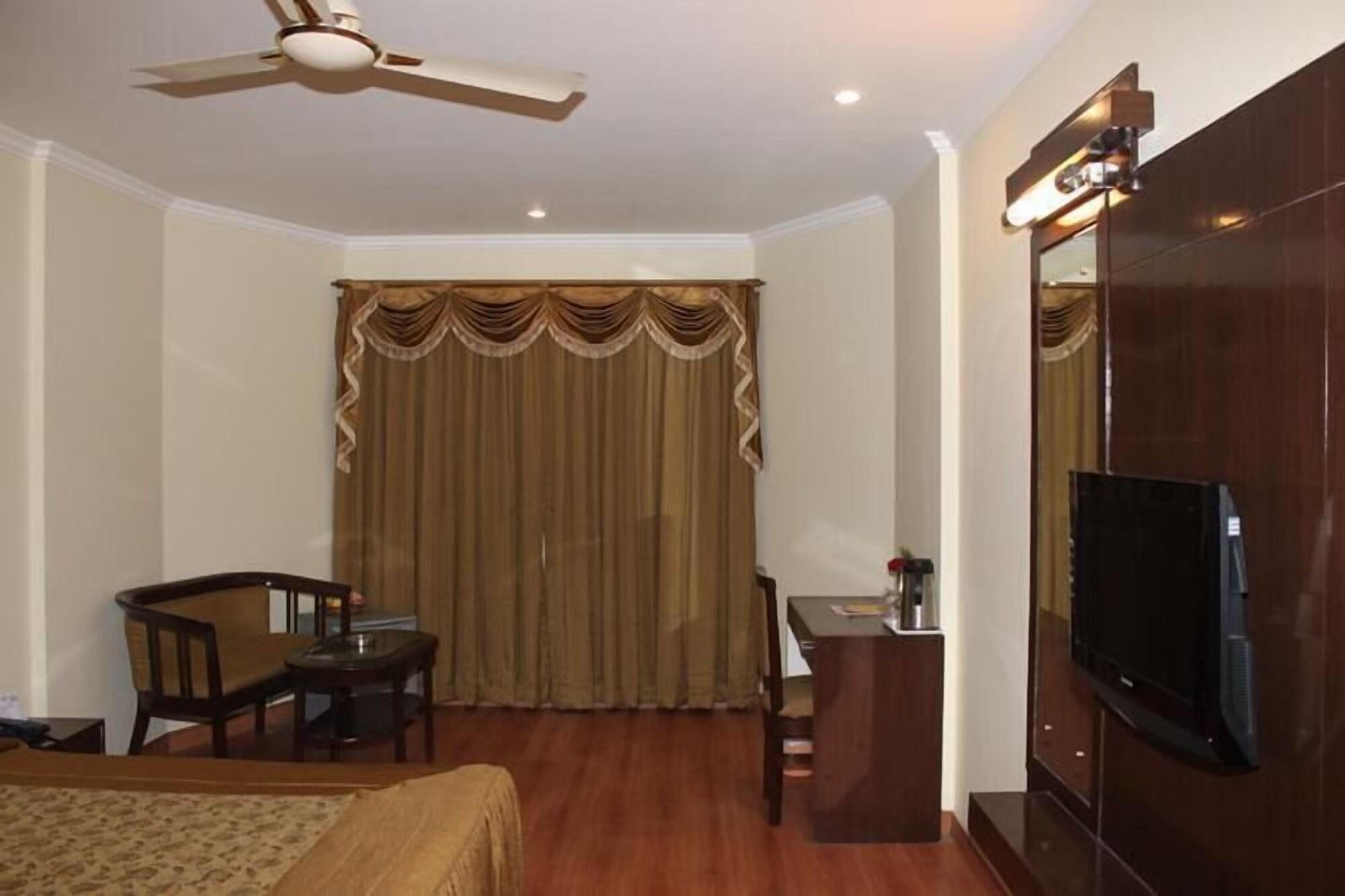 Hotel Vaibhav Varanasi Exteriör bild