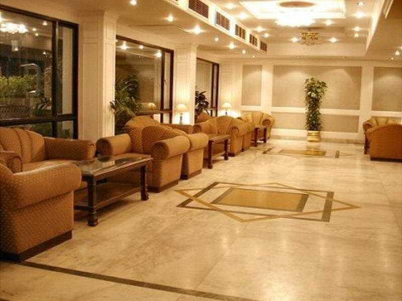 Hotel Vaibhav Varanasi Exteriör bild