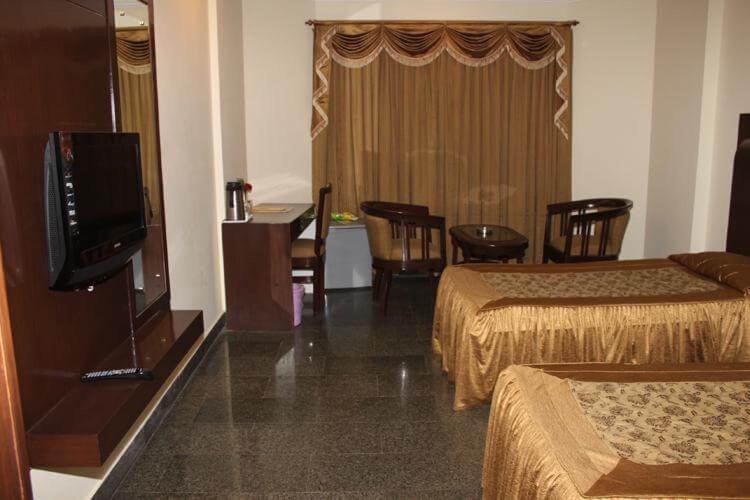 Hotel Vaibhav Varanasi Exteriör bild