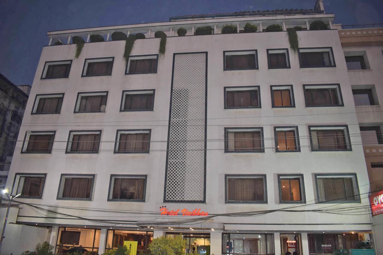 Hotel Vaibhav Varanasi Exteriör bild