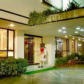 Hotel Vaibhav Varanasi Exteriör bild